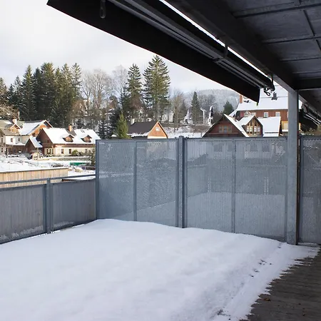 Enjoyharrachov Atraktivni Klidne 3 V Centru Harrachova S Parkovanim, Velkou Terasou, Wifi-wlan, Sat Zdarma, Moznosti Dobijeni Auta, Vyhledem Do Zahrady A Na Romanticky Kostelik Jen 150m Od Lanovky Harrachov