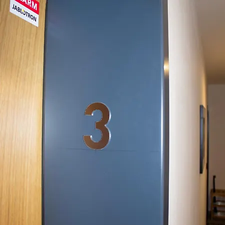 Enjoyharrachov Atraktivní Klidné 3 V Centru Harrachova S Parkováním, Velkou Terasou, Wifi-wlan, Sat Zdarma, Možností Dobíjení Auta, Výhledem Do Zahrady A Na Romantický Kostelík Harrachov
