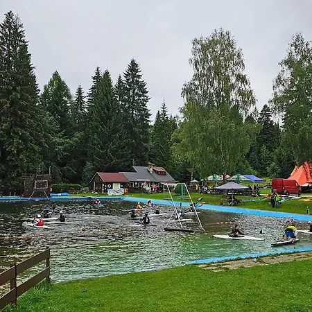 Apartment Enjoyharrachov Atraktivni Klidne 3 V Centru Harrachova S Parkovanim, Velkou Terasou, Wifi-wlan, Sat Zdarma, Moznosti Dobijeni Auta, Vyhledem Do Zahrady A Na Romanticky Kostelik Harrachov