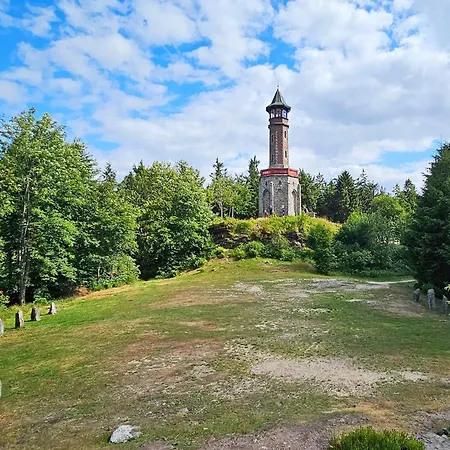 Enjoyharrachov Atraktivni Klidne 3 V Centru Harrachova S Parkovanim, Velkou Terasou, Wifi-wlan, Sat Zdarma, Moznosti Dobijeni Auta, Vyhledem Do Zahrady A Na Romanticky Kostelik
