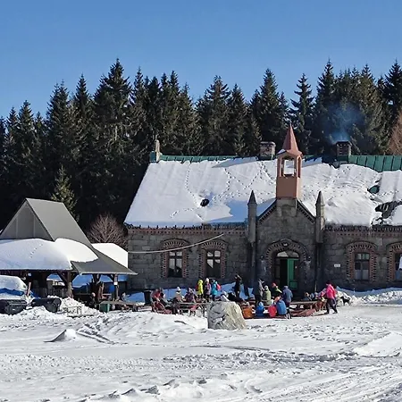 Enjoyharrachov Atraktivní Klidné 3 V Centru Harrachova S Parkováním, Velkou Terasou, Wifi-wlan, Sat Zdarma, Možností Dobíjení Auta, Výhledem Do Zahrady A Na Romantický Kostelík