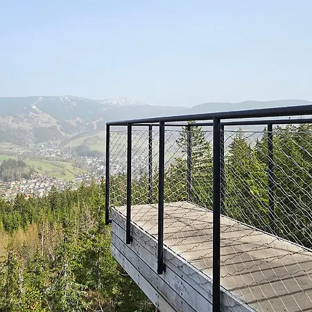 Enjoyharrachov Atraktivní Klidné 3 V Centru Harrachova S Parkováním, Velkou Terasou, Wifi-wlan, Sat Zdarma, Možností Dobíjení Auta, Výhledem Do Zahrady A Na Romantický Kostelík Apartmán Harrachov