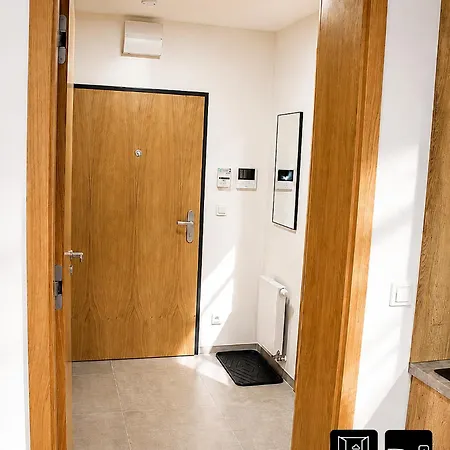 Enjoyharrachov Atraktivní Klidné 3 V Centru Harrachova S Parkováním, Velkou Terasou, Wifi-wlan, Sat Zdarma, Možností Dobíjení Auta, Výhledem Do Zahrady A Na Romantický Kostelík